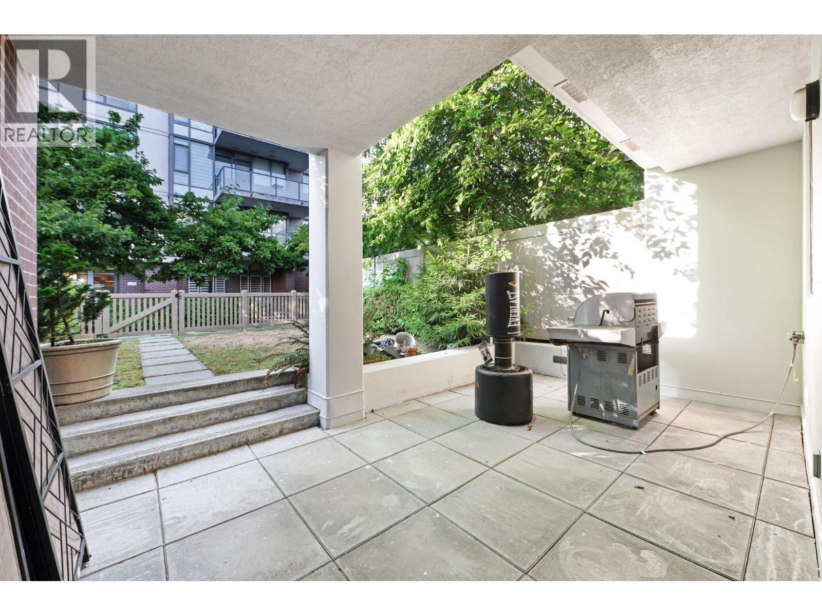 Photo 30 of 7061 17th Avenue, Burnaby BC