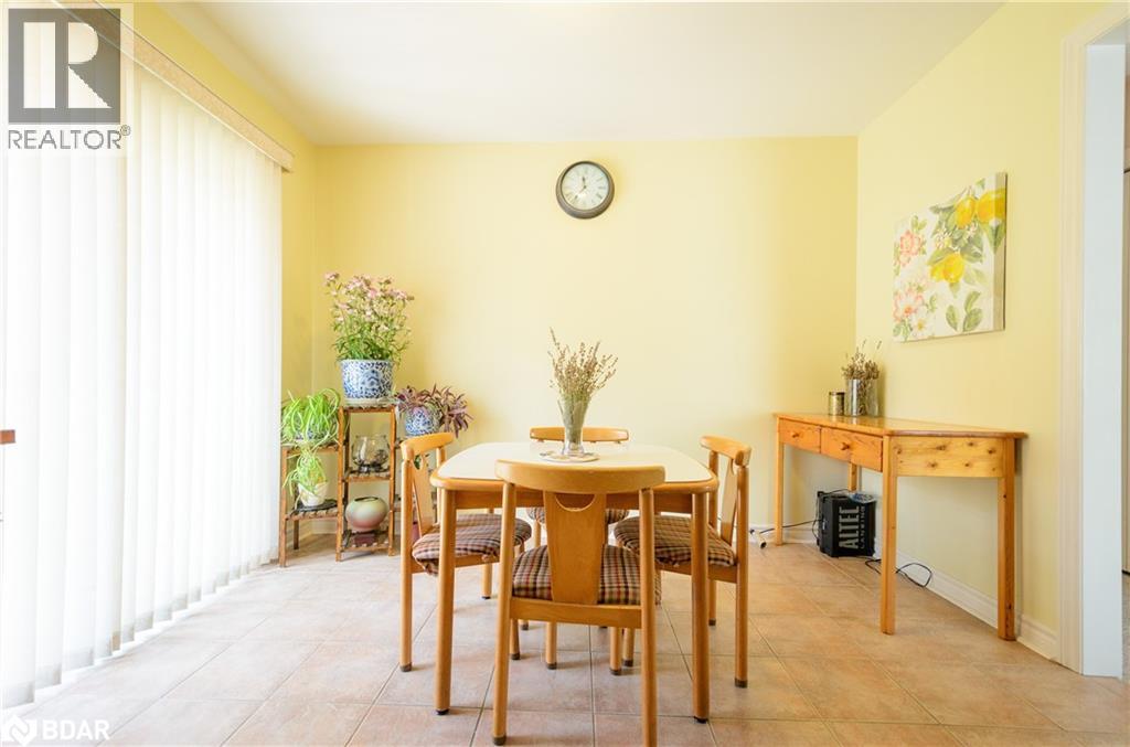 Photo 11 of 6 Brown Wood Drive, Barrie ON