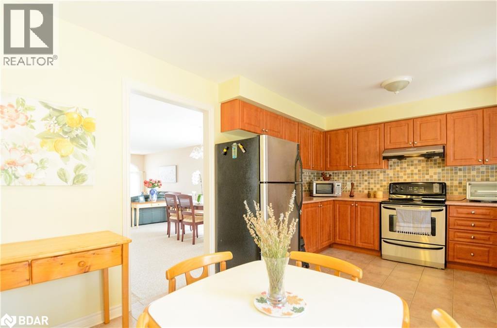 Photo 12 of 6 Brown Wood Drive, Barrie ON