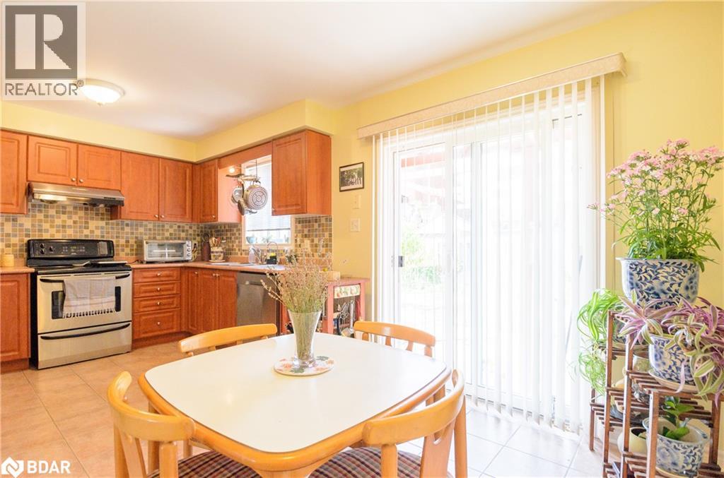 Photo 14 of 6 Brown Wood Drive, Barrie ON