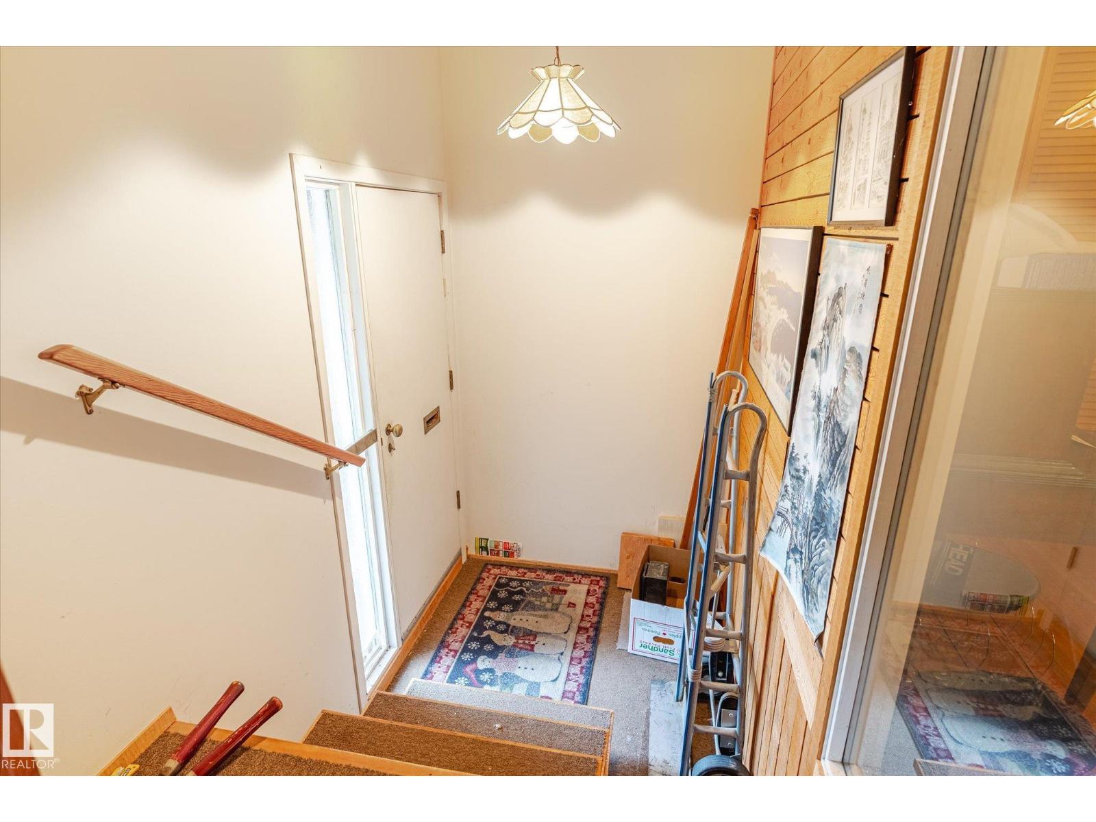 Photo 6 of 4803 154 St Nw Nw, Edmonton AB