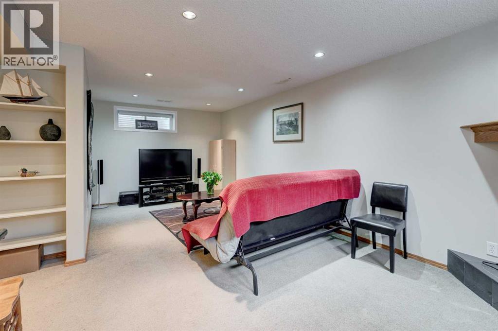 Single Family House for Sale in  Springborough Way SW Springbank Hill Calgary 