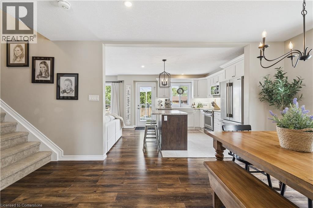 Photo 3 of 257 Quebec Street, Stayner ON