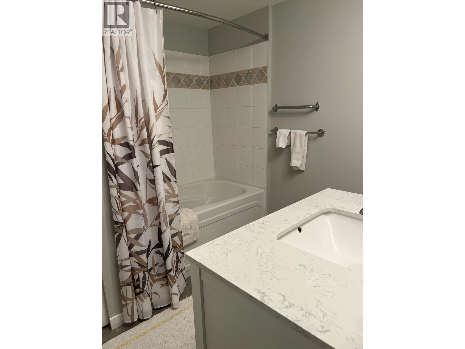 7600 COTTONWOOD Drive Unit# 315, Osoyoos