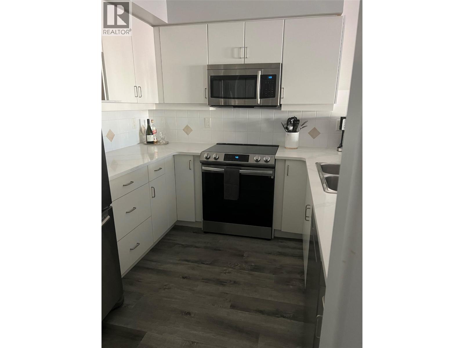 7600 COTTONWOOD Drive Unit# 315, Osoyoos