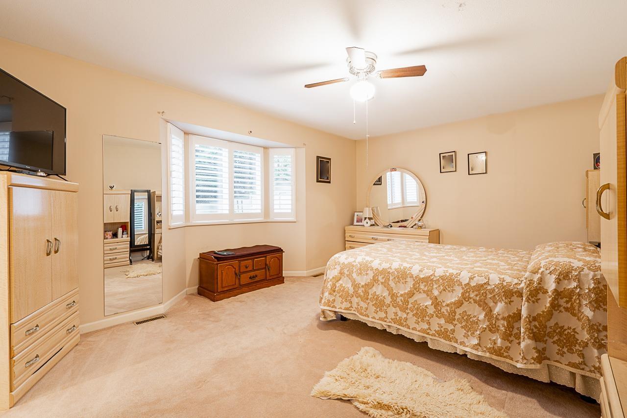Photo 15 of 16732 83 Avenue, Surrey BC