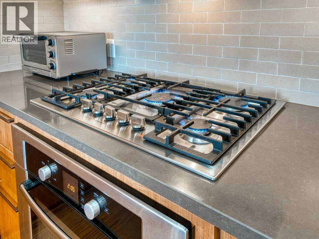 Single Family House for Sale in    Avenue SW Beltline Calgary 