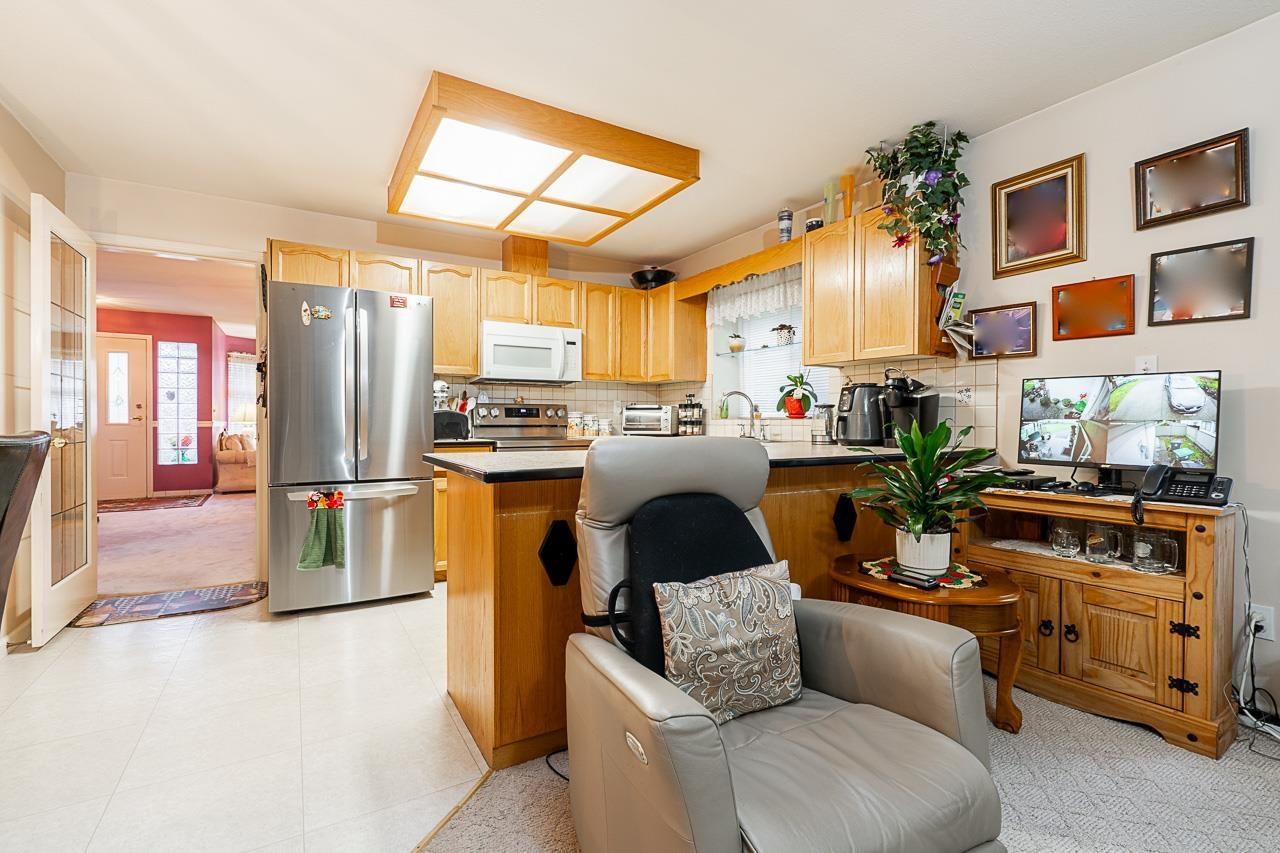 Photo 12 of 16732 83 Avenue, Surrey BC