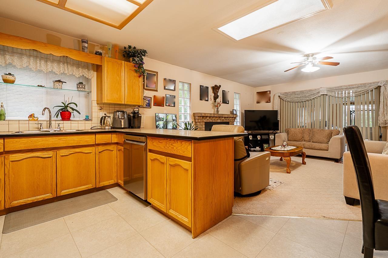 Photo 10 of 16732 83 Avenue, Surrey BC