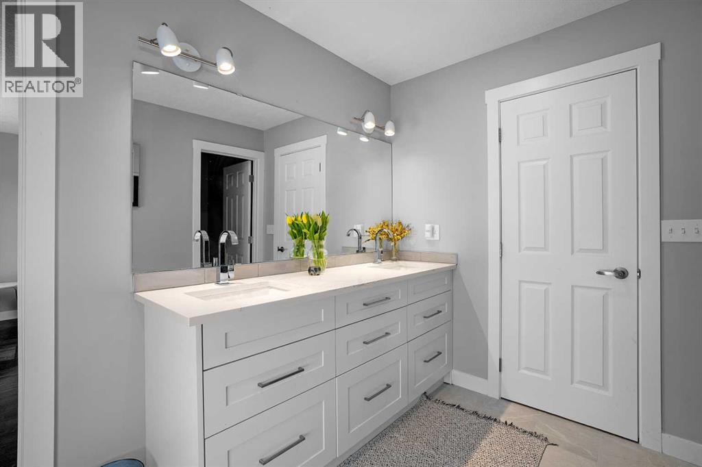 Single Family House for Sale in  deerbrook Road SE Deer Run Calgary 
