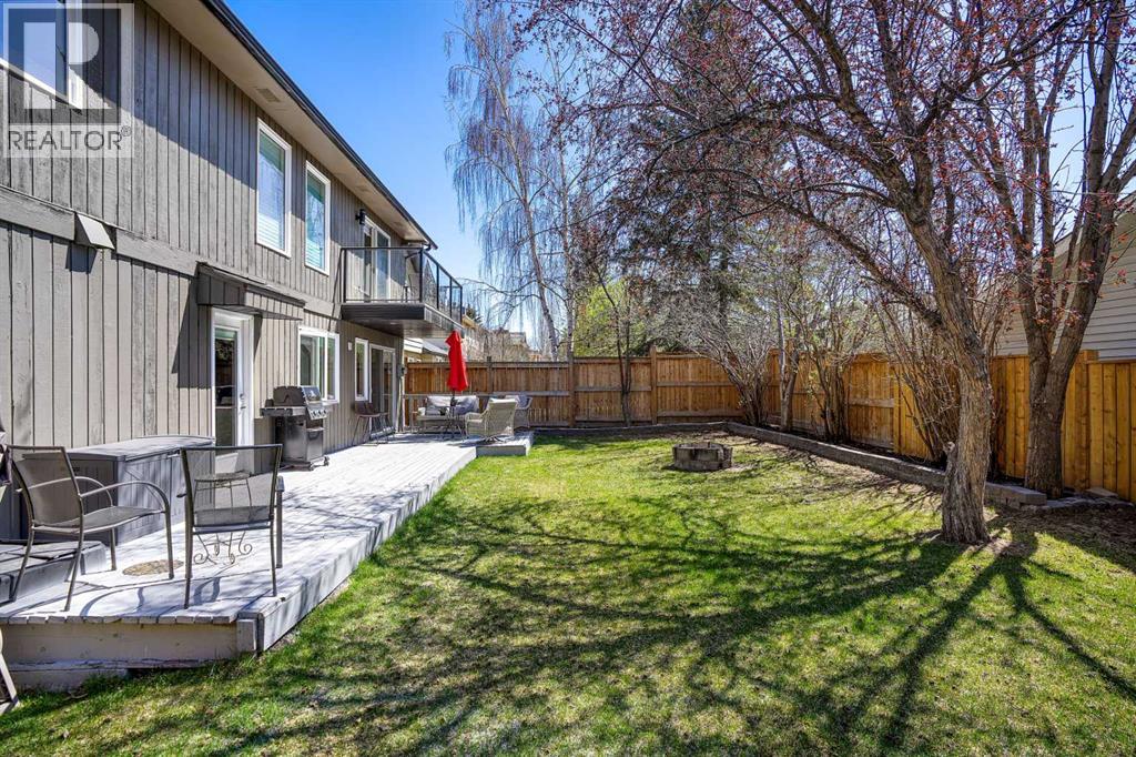 Single Family House for Sale in  deerbrook Road SE Deer Run Calgary 