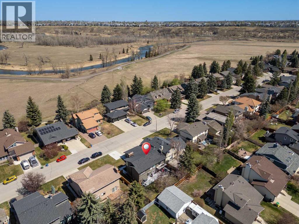 Single Family House for Sale in  deerbrook Road SE Deer Run Calgary 
