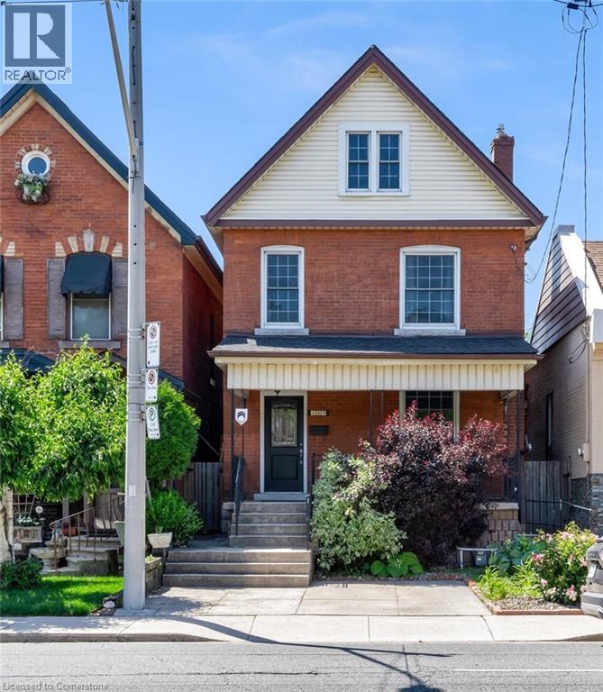 187 VICTORIA Avenue N