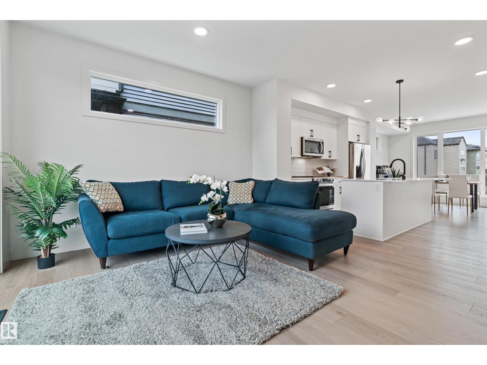 Photo 10 of 3284 Keswick Wy Sw, Edmonton AB