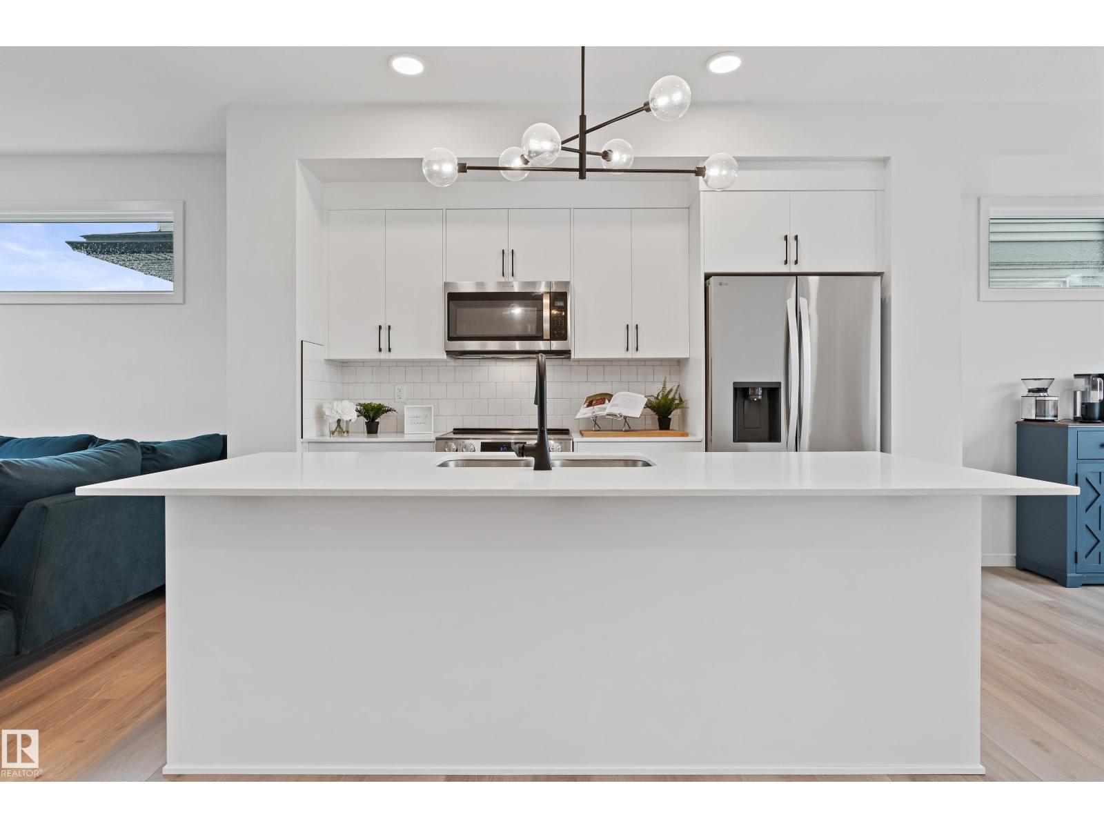 Photo 2 of 3284 Keswick Wy Sw, Edmonton AB
