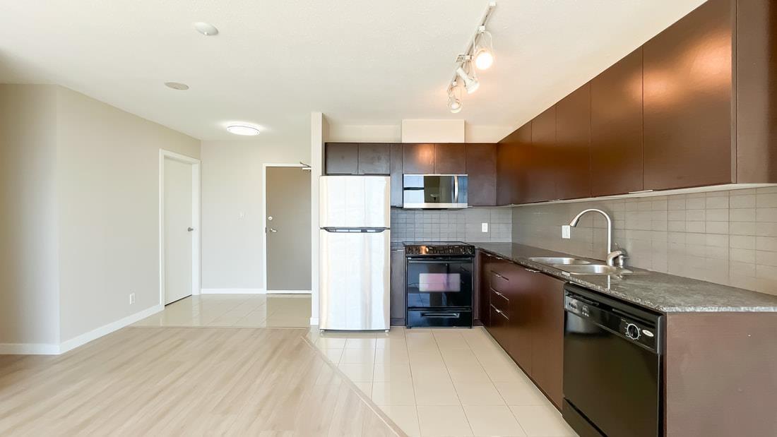 Photo 28 of 2710 13618 100 Avenue, Surrey BC
