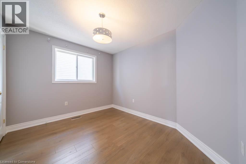 Photo 11 of 4 Cabriolet Crescent, Ancaster ON