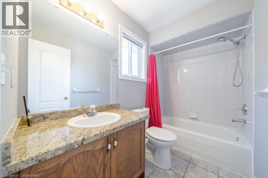 Photo 18 of 4 Cabriolet Crescent, Ancaster ON