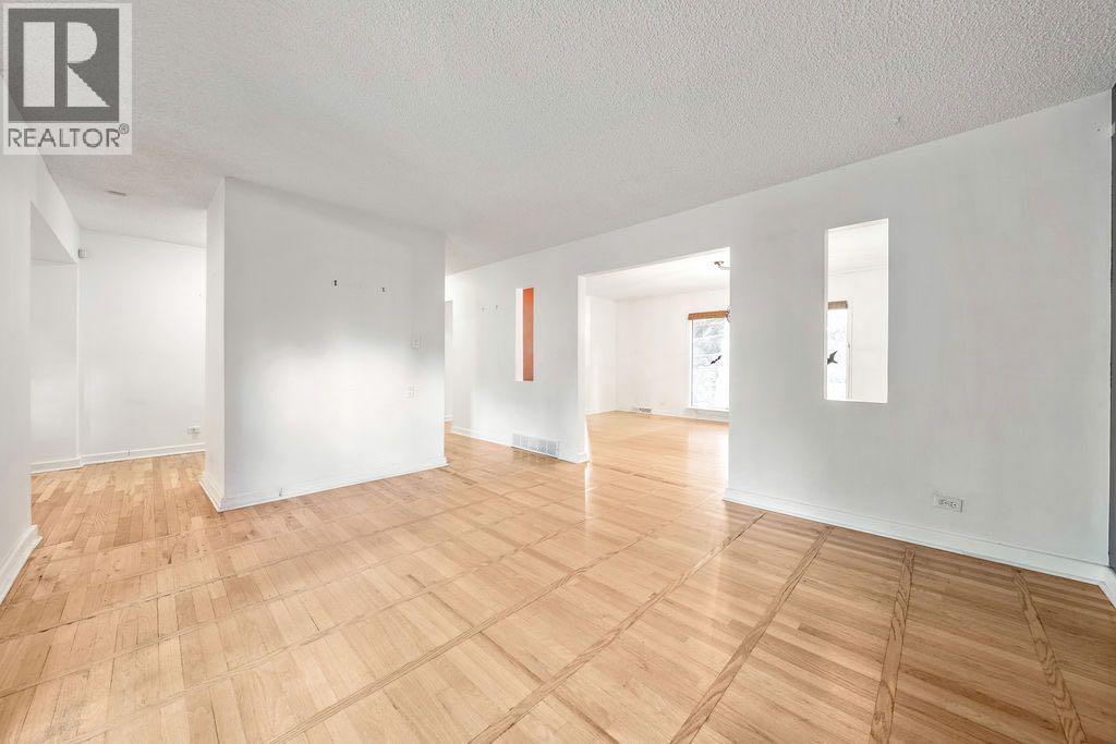 Single Family House Bungalow for Sale in   Avenue SW Elboya Calgary 