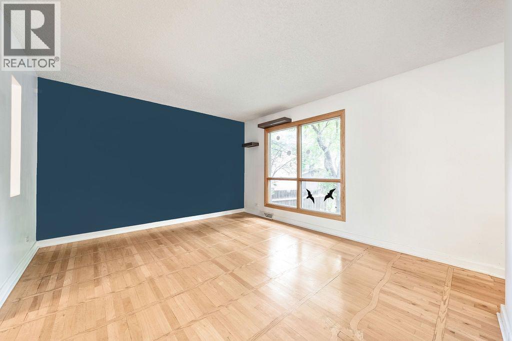 Single Family House Bungalow for Sale in   Avenue SW Elboya Calgary 