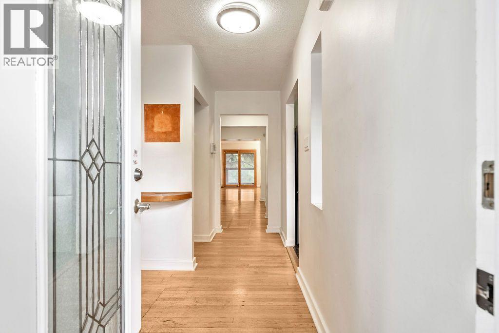 Single Family House Bungalow for Sale in   Avenue SW Elboya Calgary 