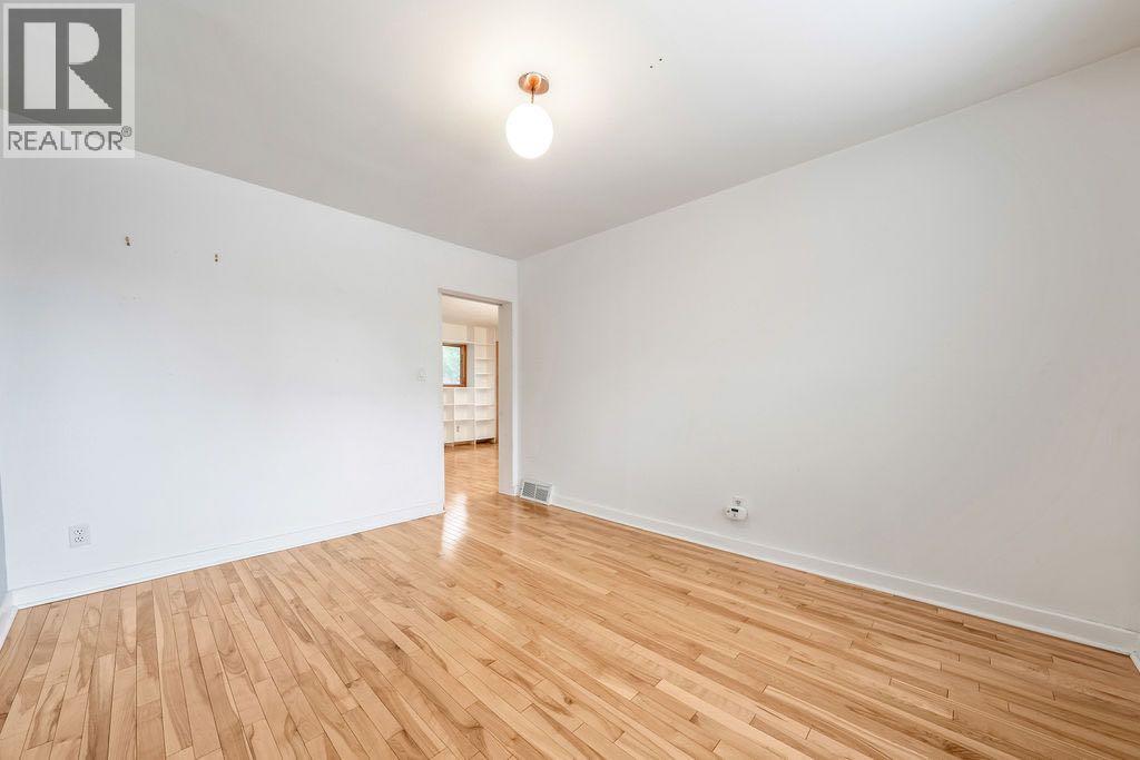 Single Family House Bungalow for Sale in   Avenue SW Elboya Calgary 