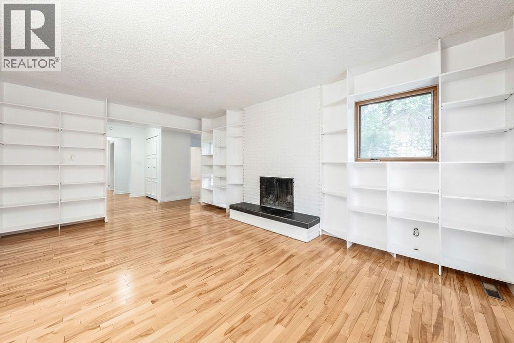 Single Family House Bungalow for Sale in   Avenue SW Elboya Calgary 