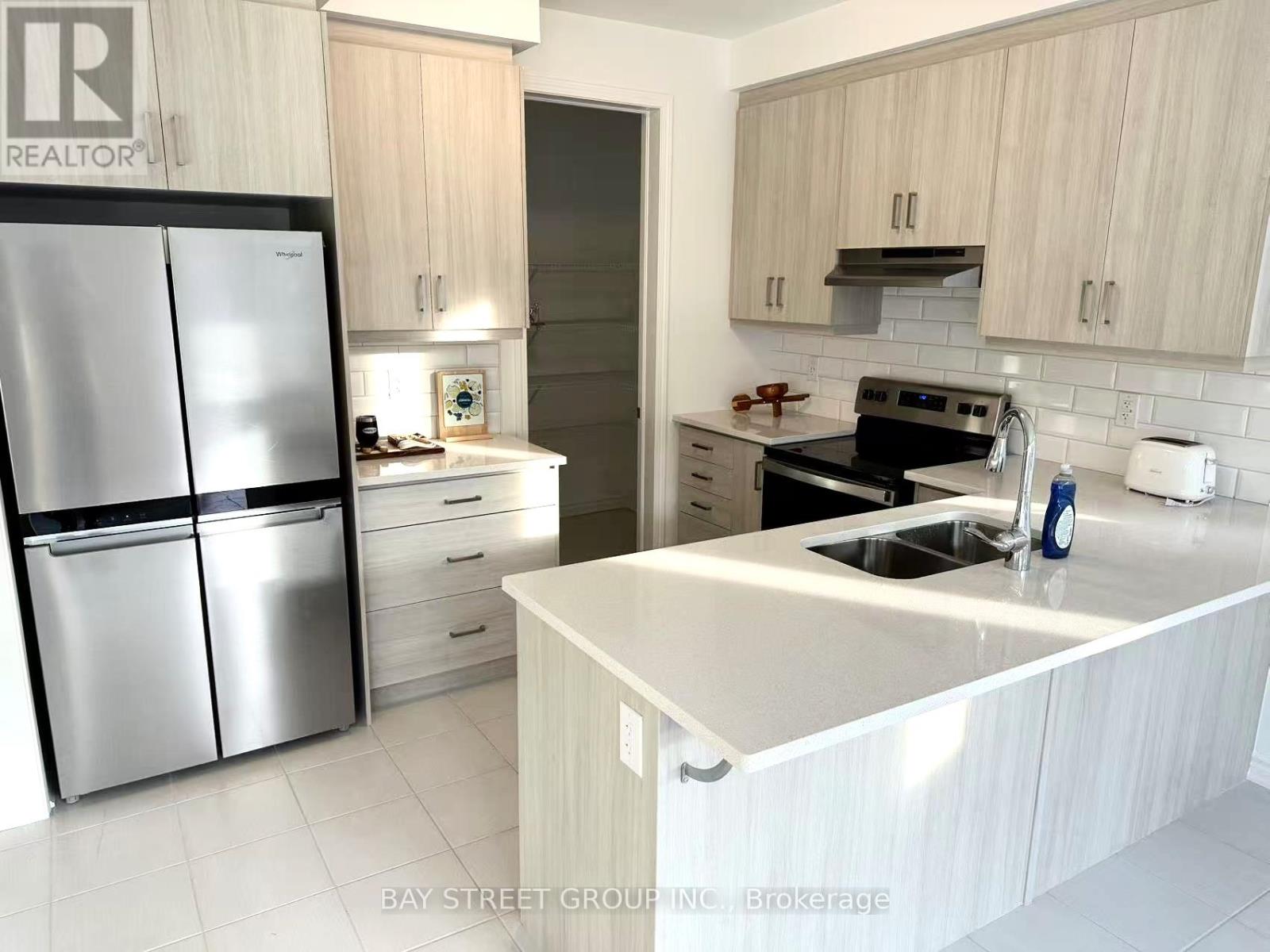 Photo 1 of 1409 William Halton Parkway, Oakville ON