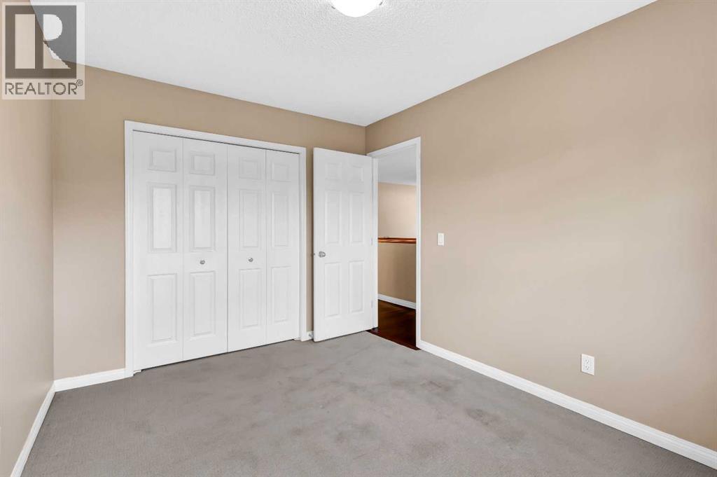 Single Family House for Sale in  Shannon Square SW Shawnessy Calgary 