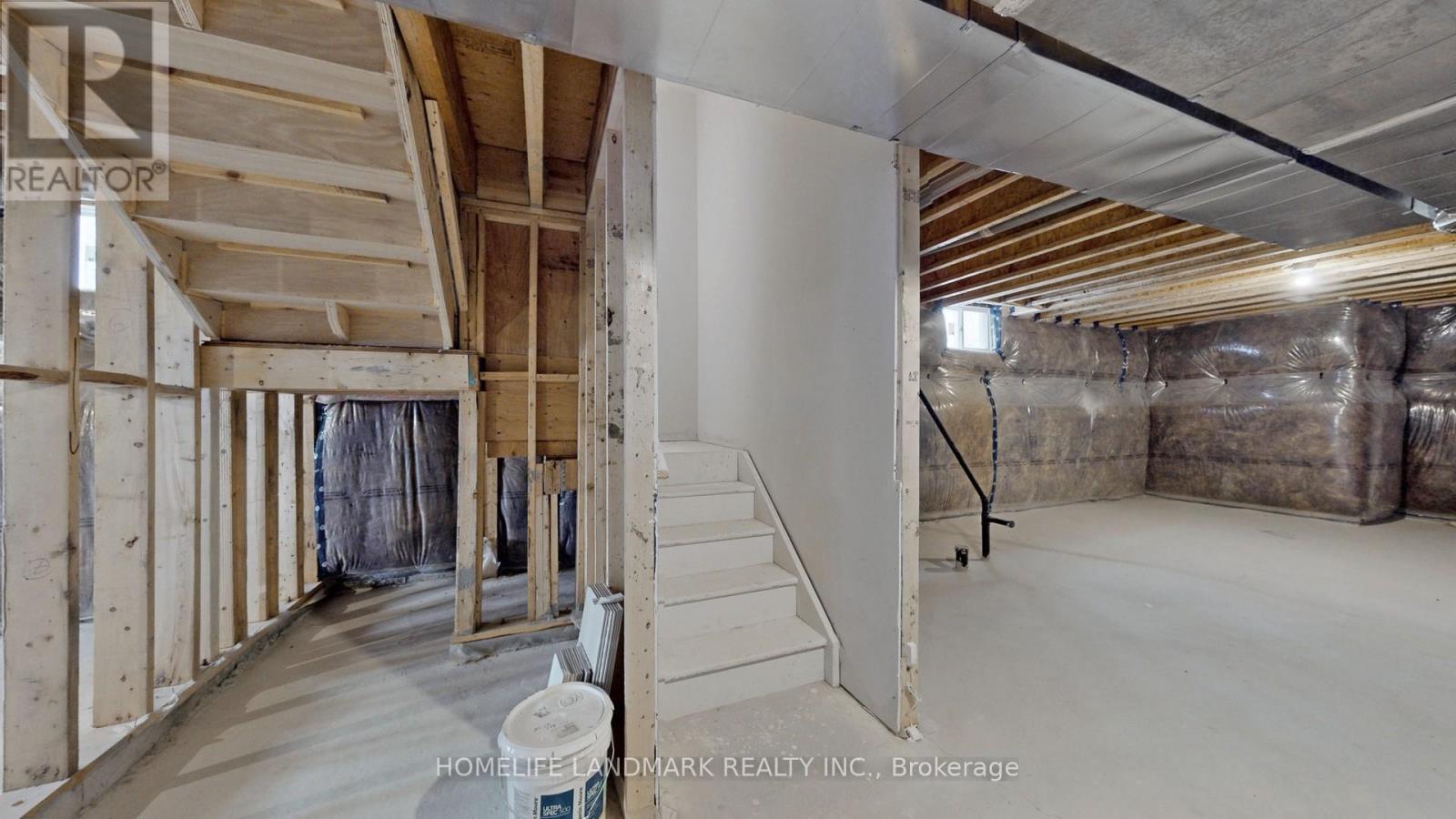 Photo 35 of 208 Wesmina Avenue, Whitchurchstouffville ON