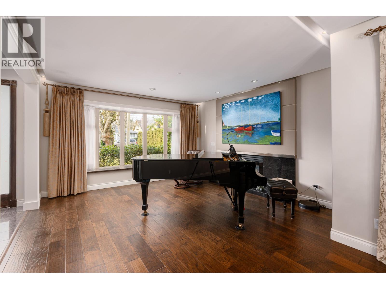Photo 4 of 5566 Trafalgar Street, Vancouver BC