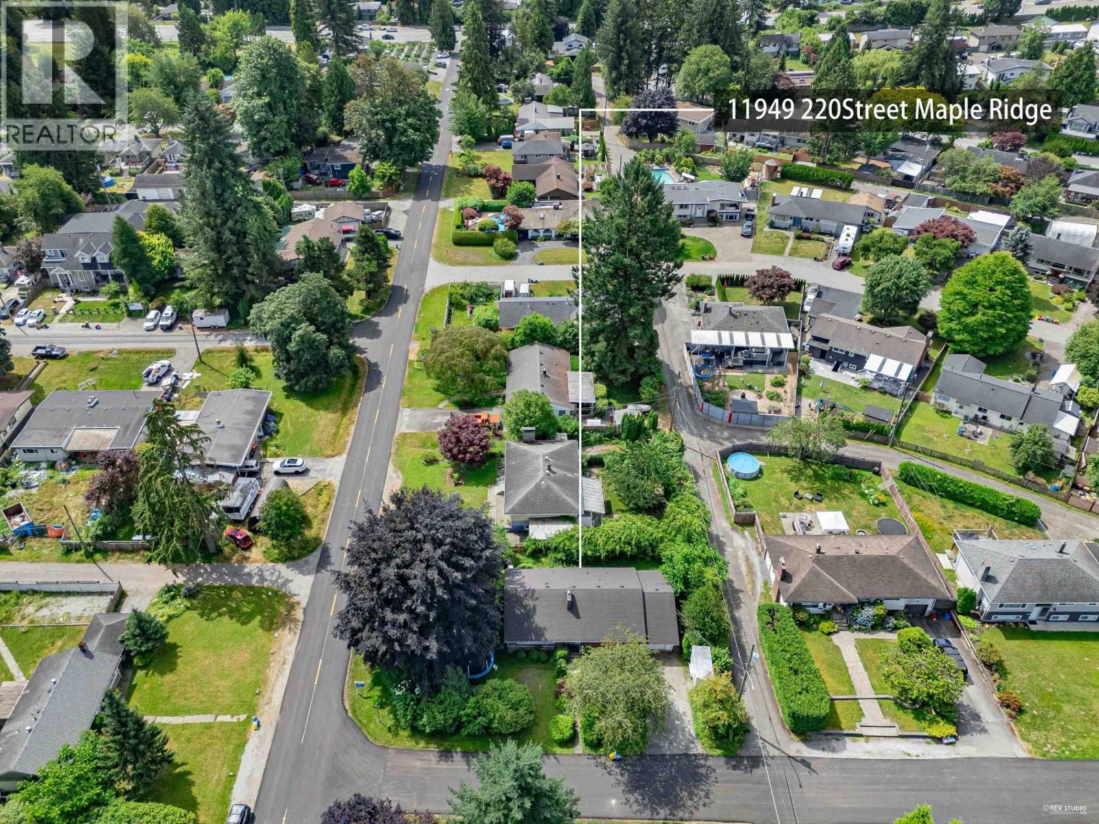 Photo 2 of 11949 220 Street, Maple Ridge BC