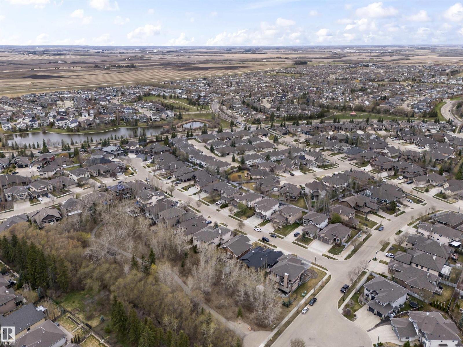 Photo 5 of 8 Loiselle Way, St Albert AB