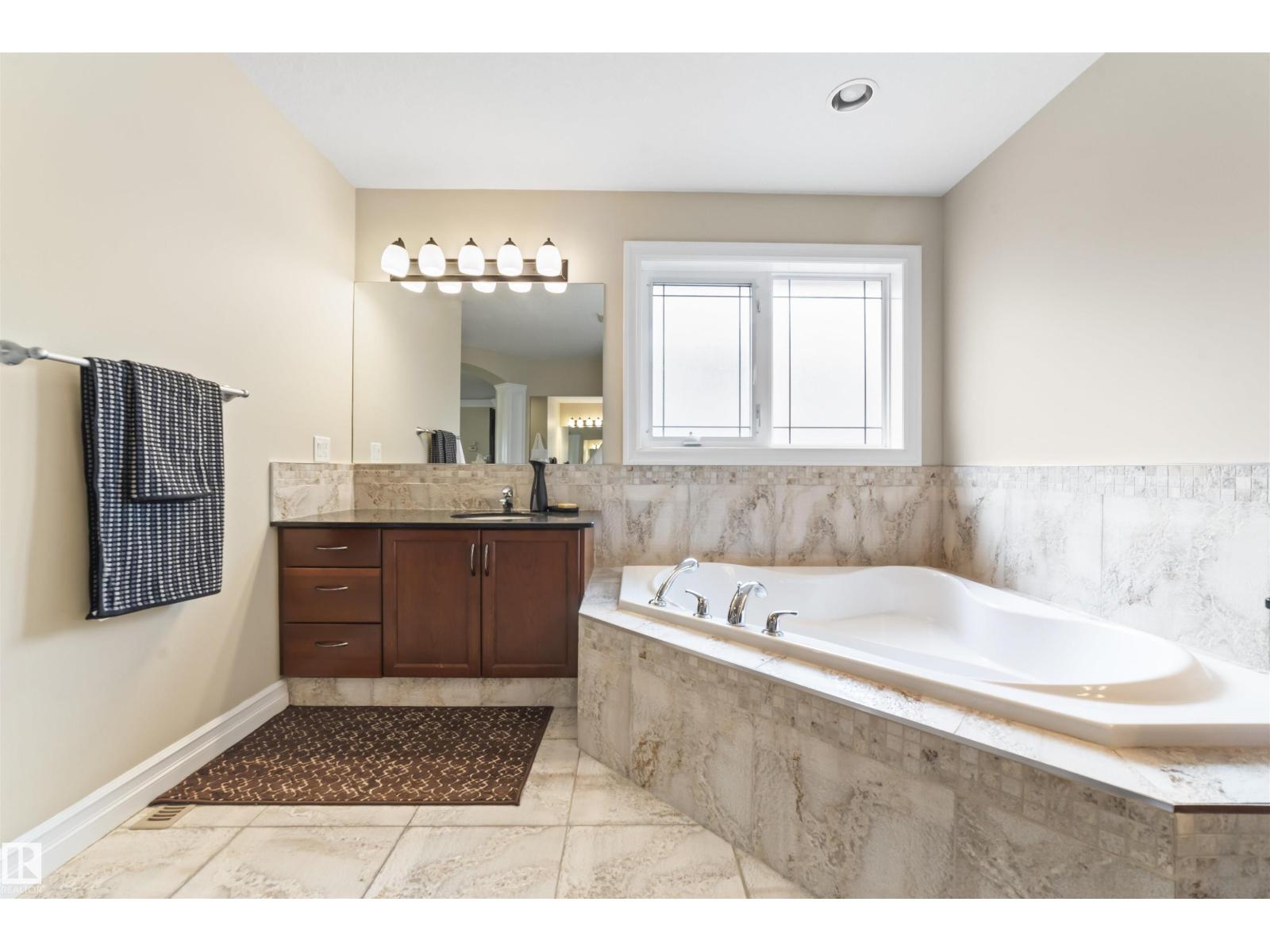Photo 60 of 8 Loiselle Way, St Albert AB