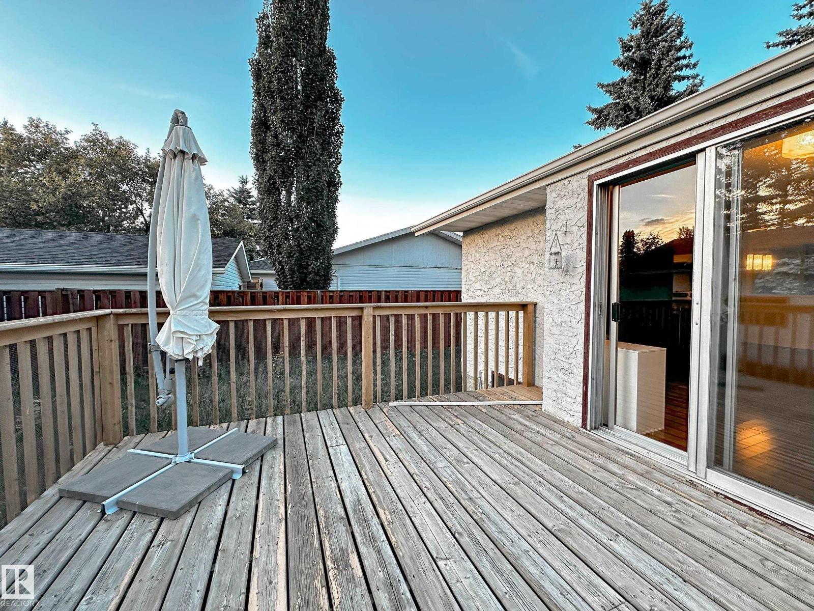 Photo 16 of 3220 114 St Nw, Edmonton AB