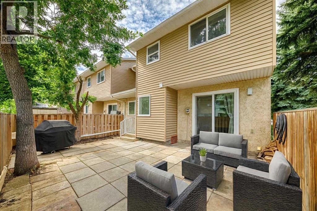 Single Family House for Sale in    Avenue SE Penbrooke Meadows Calgary 