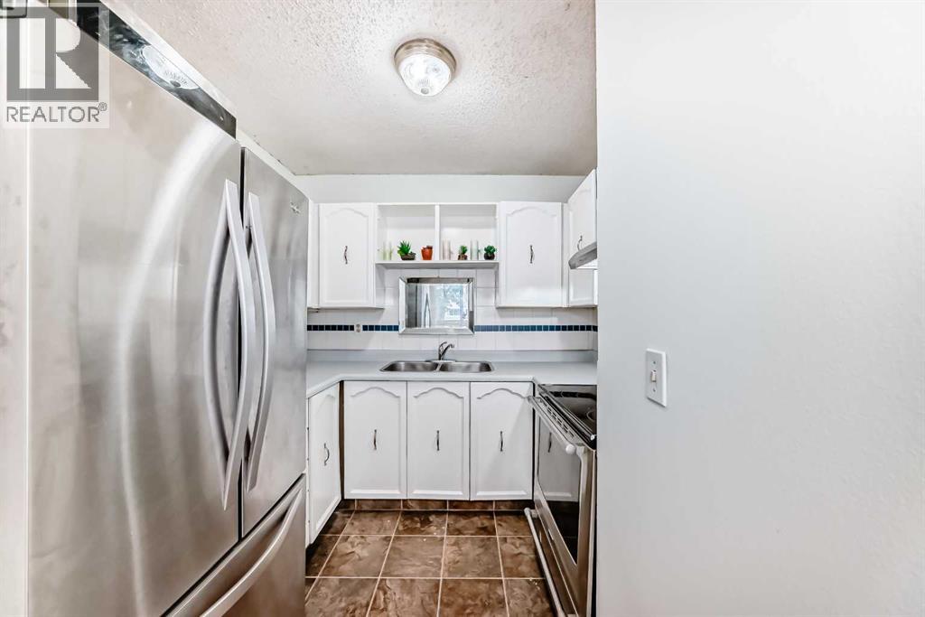 Single Family House for Sale in    Avenue SE Penbrooke Meadows Calgary 