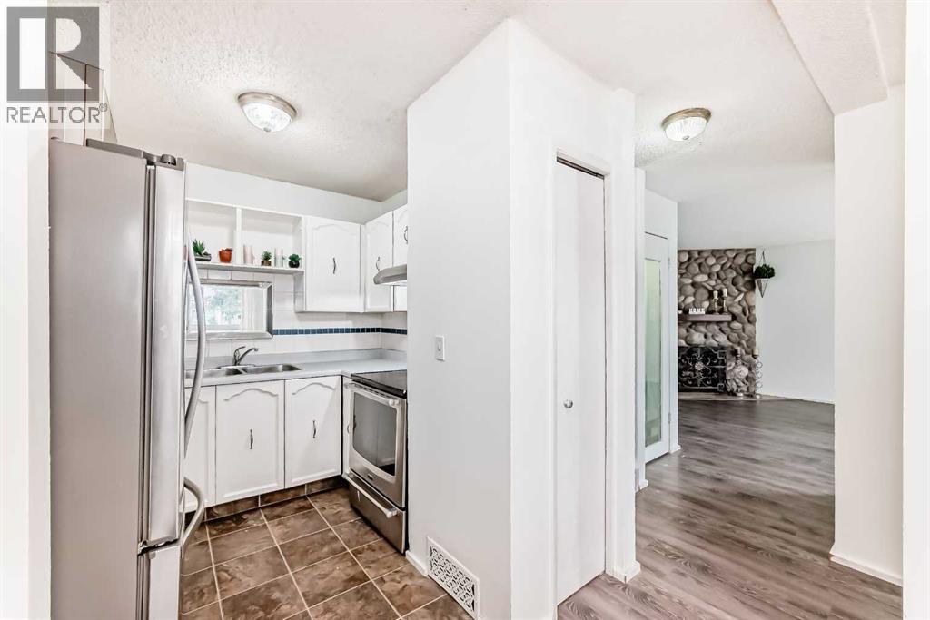 Single Family House for Sale in    Avenue SE Penbrooke Meadows Calgary 