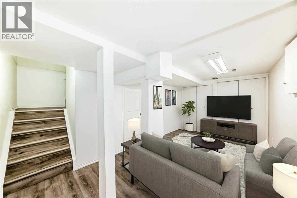 Single Family House for Sale in    Avenue SE Penbrooke Meadows Calgary 
