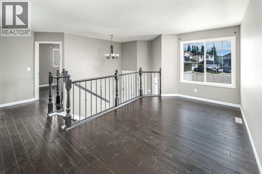 Single Family House Bi-level for Sale in  Royal Birch Manor NW Royal Oak Calgary 