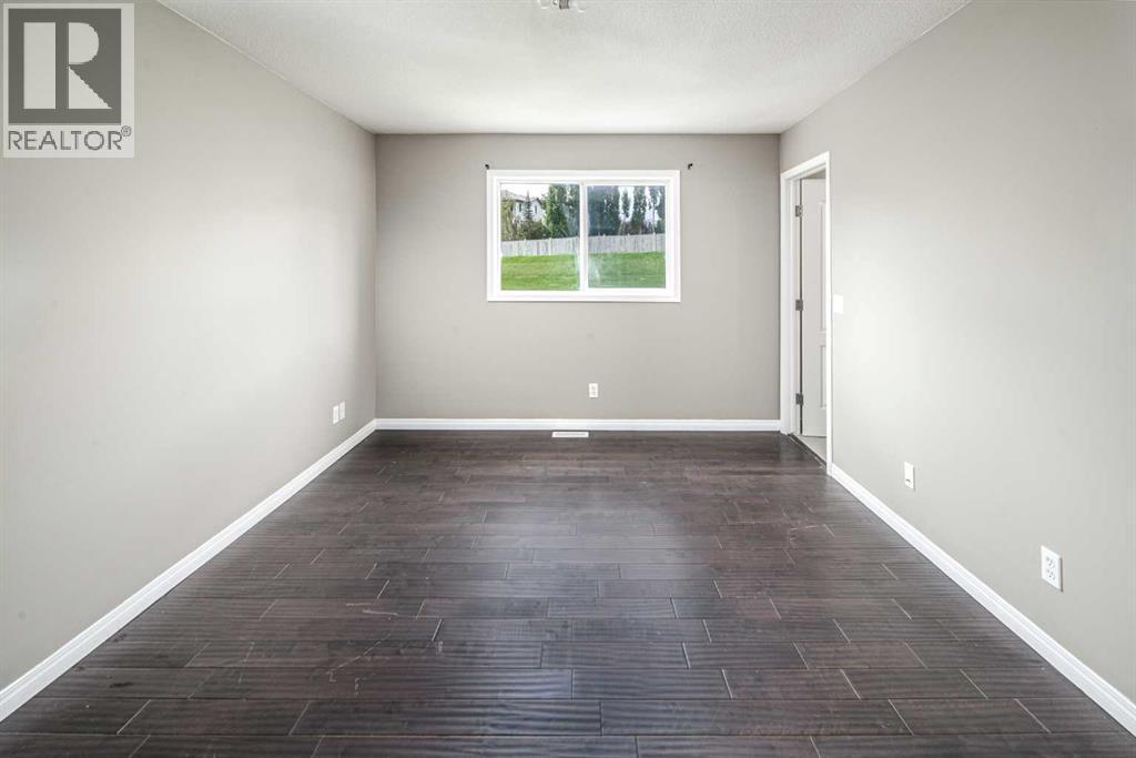Single Family House Bi-level for Sale in  Royal Birch Manor NW Royal Oak Calgary 