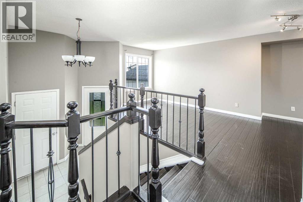 Single Family House Bi-level for Sale in  Royal Birch Manor NW Royal Oak Calgary 