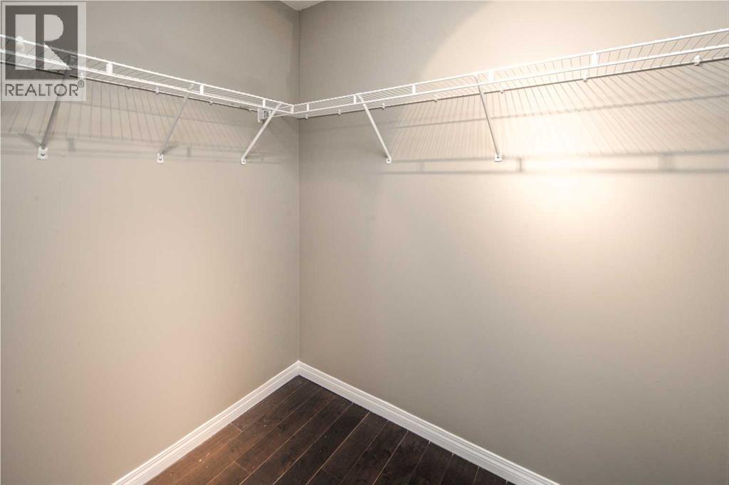 Single Family House Bi-level for Sale in  Royal Birch Manor NW Royal Oak Calgary 