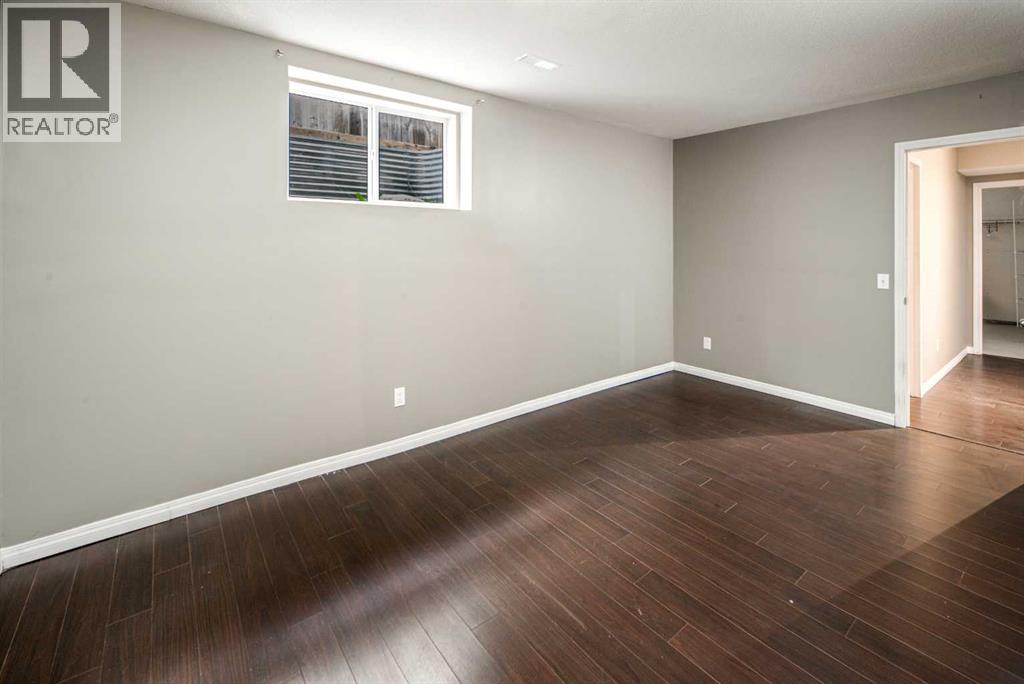 Single Family House Bi-level for Sale in  Royal Birch Manor NW Royal Oak Calgary 