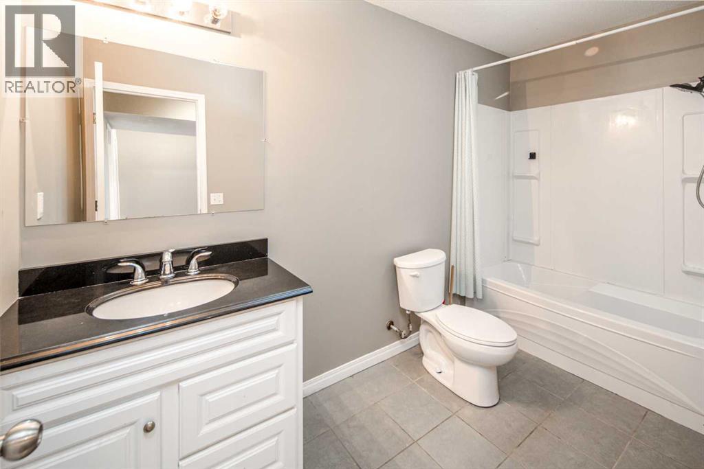 Single Family House Bi-level for Sale in  Royal Birch Manor NW Royal Oak Calgary 