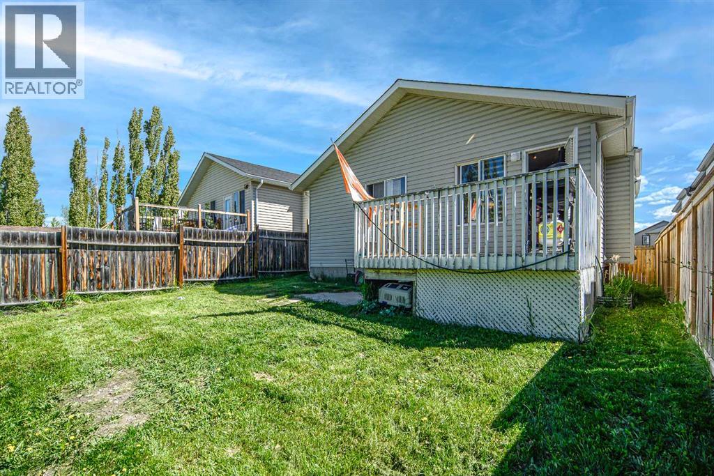 Single Family House Bi-level for Sale in  Royal Birch Manor NW Royal Oak Calgary 