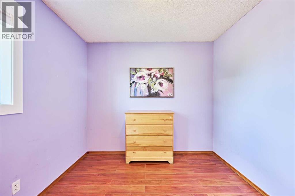 Single Family House for Sale in  Hawkstone Drive NW Hawkwood Calgary 