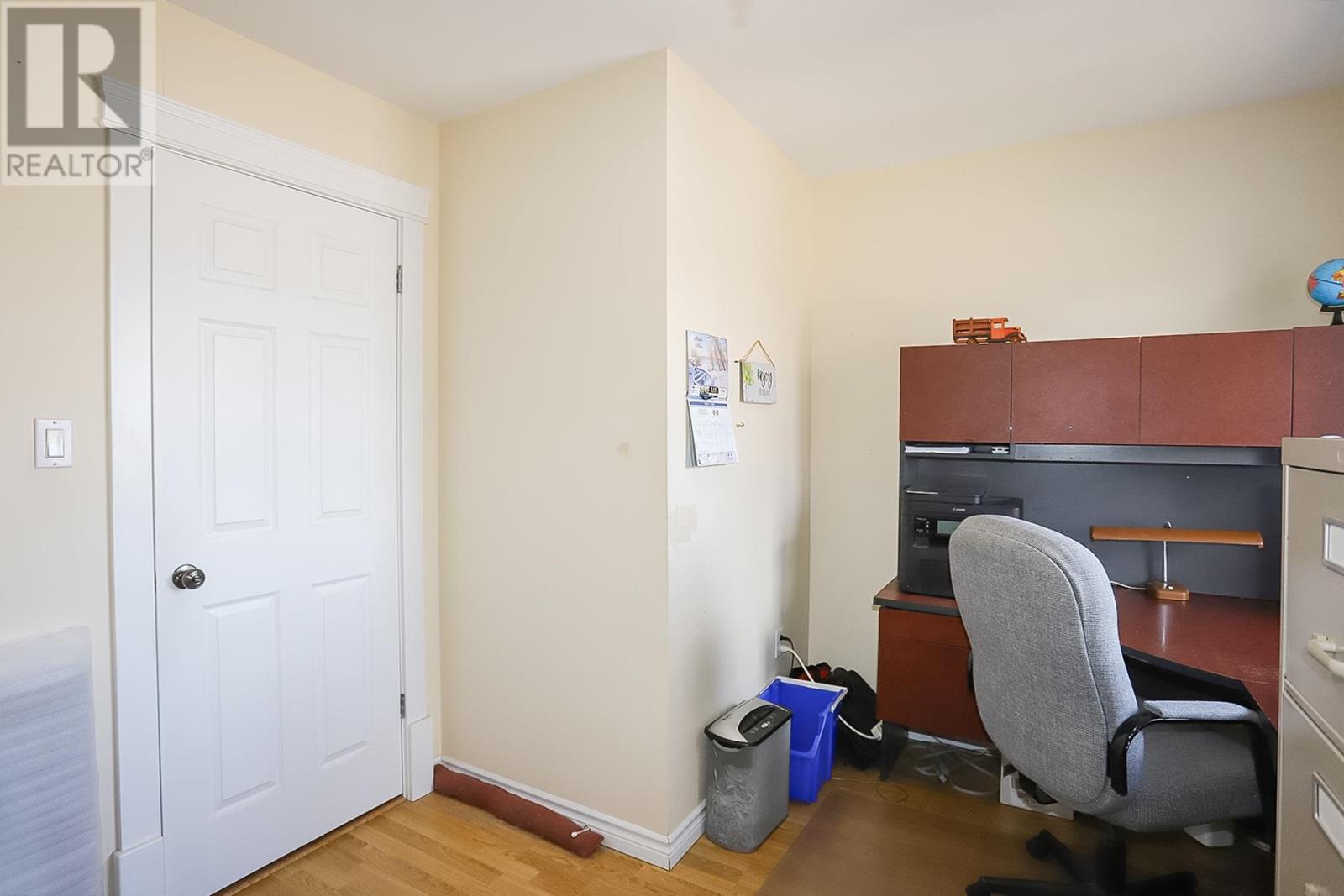 Photo 35 of 42 Cody Point Ct, Sault Ste Marie ON