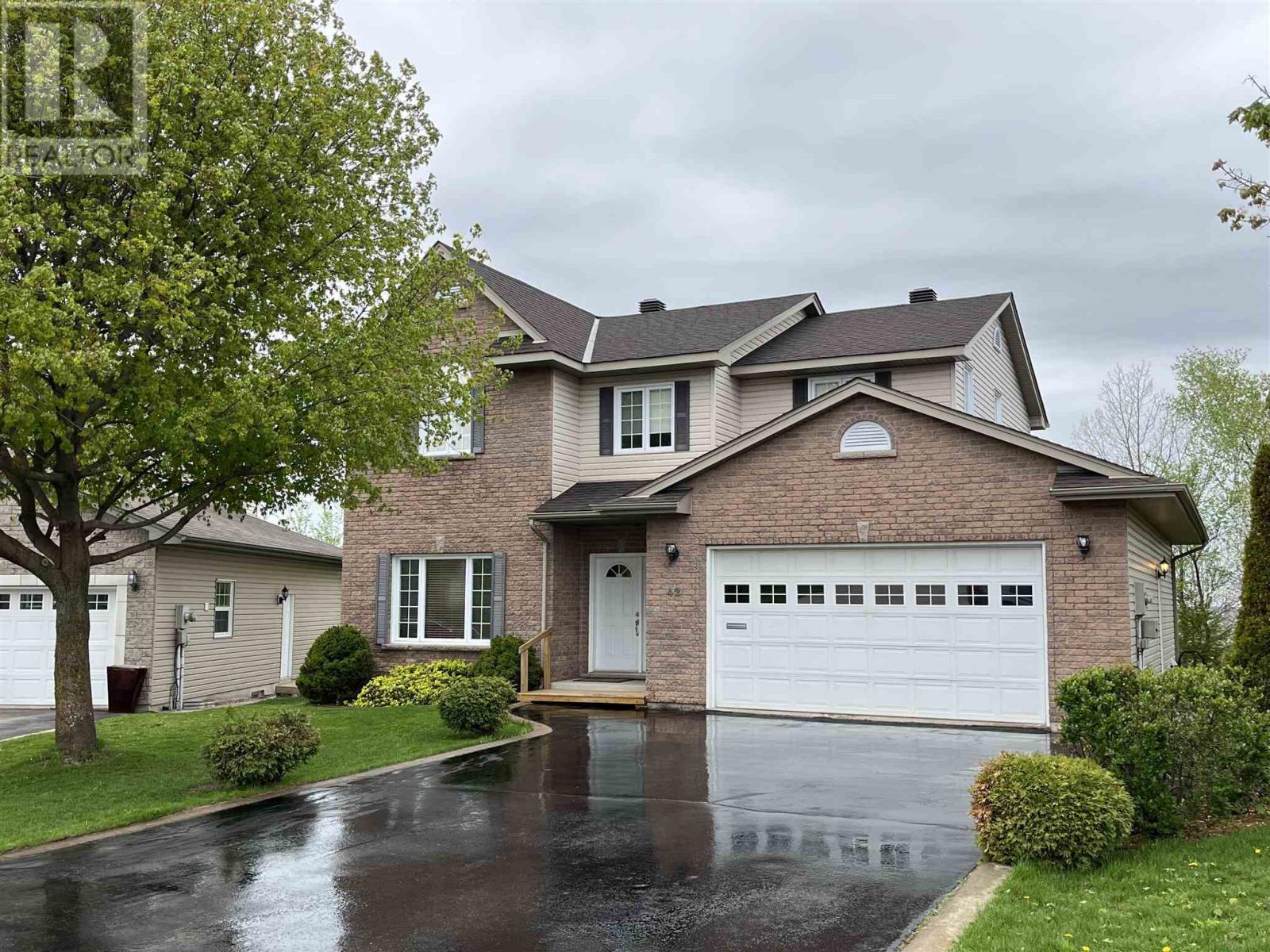 Photo 1 of 42 Cody Point Ct, Sault Ste Marie ON