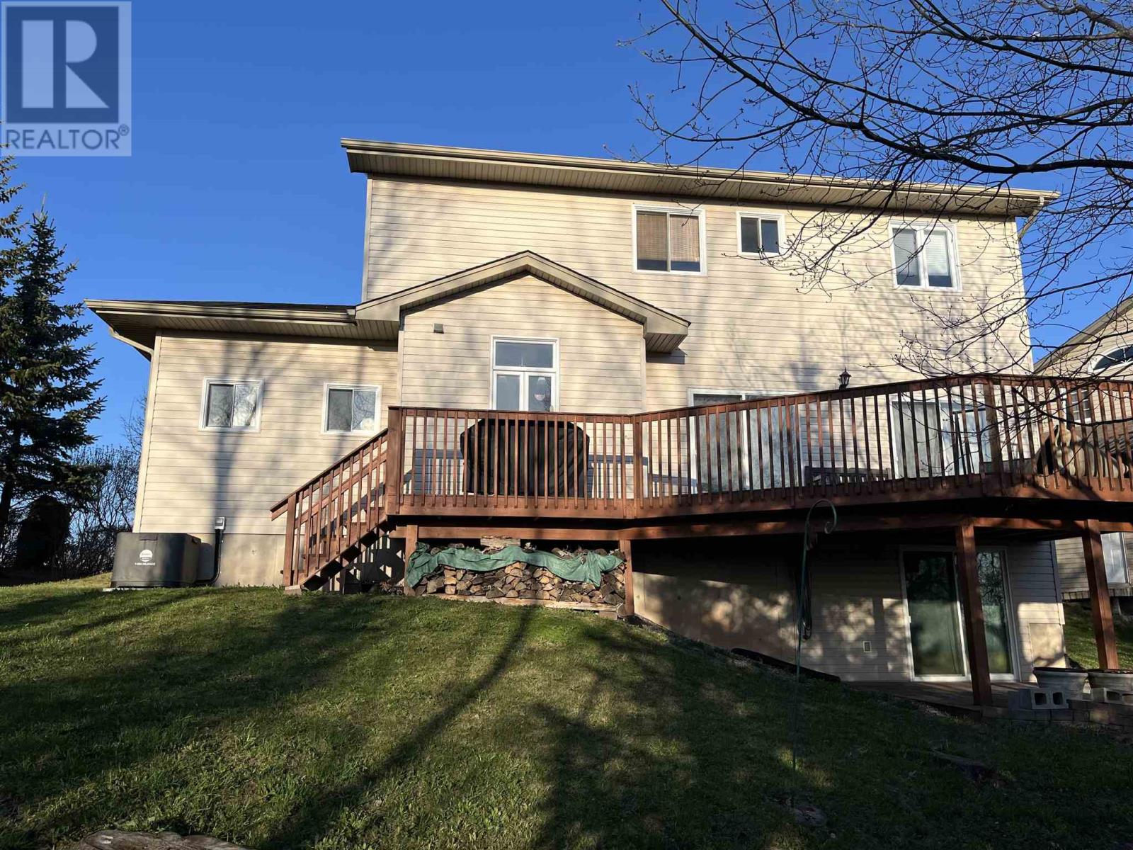 Photo 7 of 42 Cody Point Ct, Sault Ste Marie ON